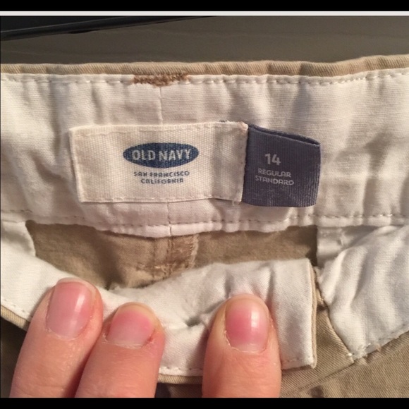 Old navy shorts - Picture 2 of 2